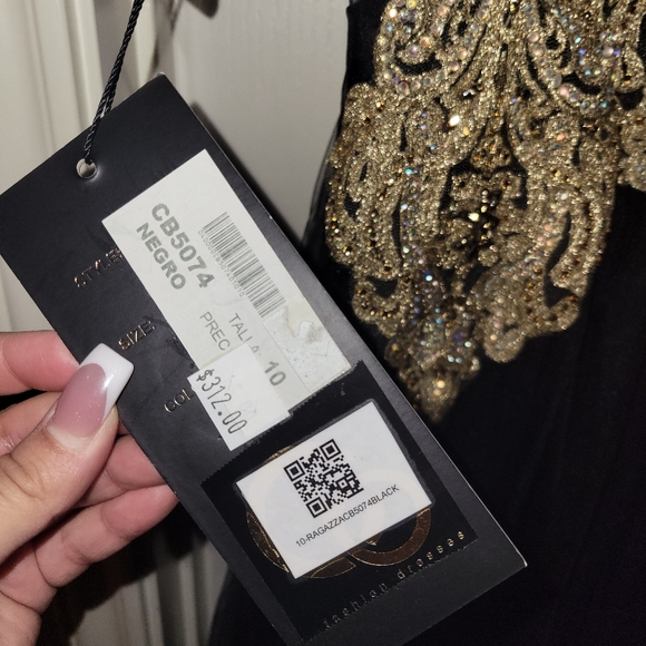 Long dress - Picture 5 of 8